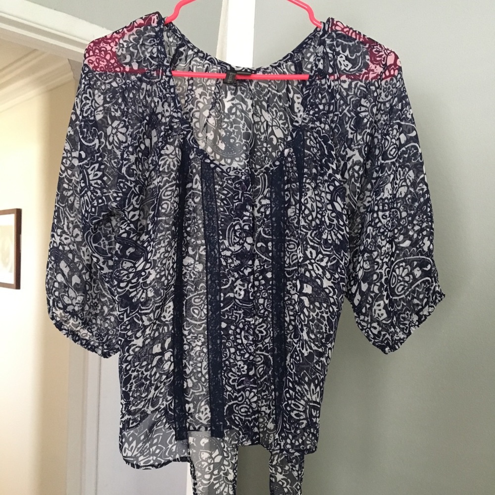 Blue blouse, excellent condition. Size large